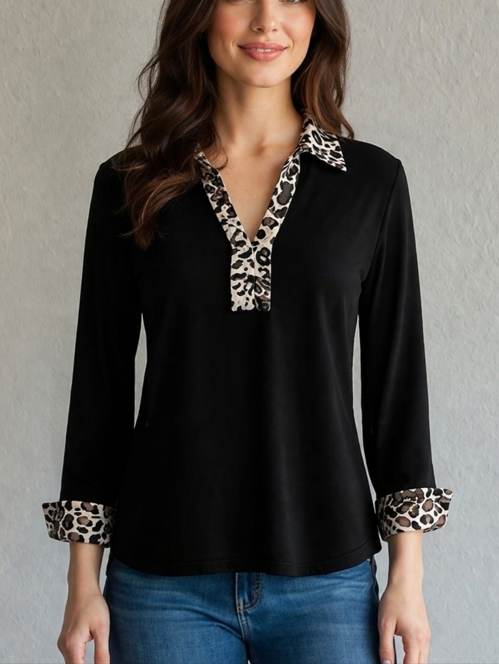 CHICO'S Monochrome Leopard Print Split Neck Bracelet Sleeve Blouse
